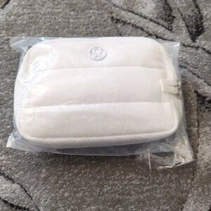 Lululemon 2L wonder puff belt bag brand new